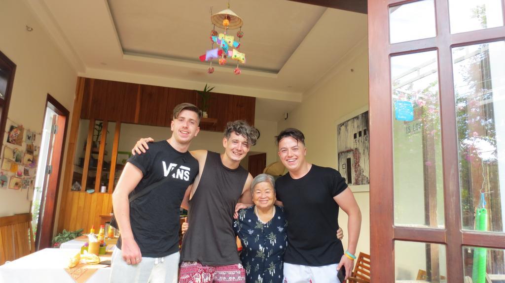 Charming Homestay Hoi An Exteriör bild
